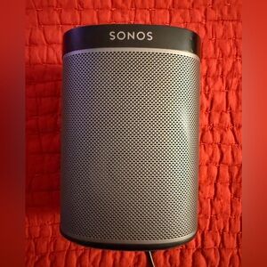 Sonos Model: Play:1 Wireless Speaker with Power Cord- Black - Tested Working!